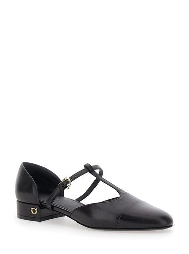 Lainette Ballet Shoes With T-strap And Round Toe In Leather Woman - Ferragamo - Modalova