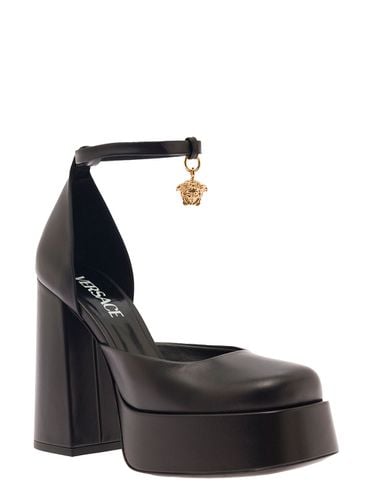 Aevitas Black Pumps With Medusa Charm And Platform In Leather Woman - Versace - Modalova