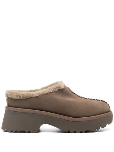 Woman New Heights Cozy Clog Shoes - UGG - Modalova