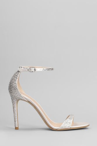 Nudist Shine Sandals In Satin - Stuart Weitzman - Modalova