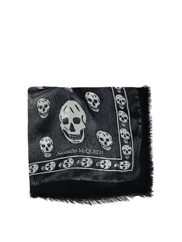 Skull Printed Scarf - Alexander McQueen - Modalova