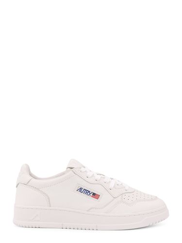 Autry Medalist Low Sneakers - Autry - Modalova