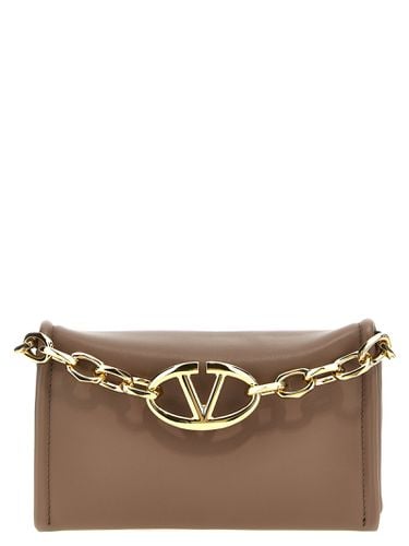 Vlogo Chain Clutch Bag - Valentino Garavani - Modalova