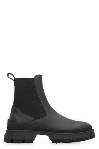 Moncler Hevea Chelsea Boots - Moncler - Modalova