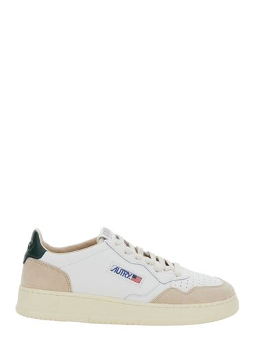 Medalist Low Sneakers With Suede Inserts And Contrasting Heel Tab In Leather Man - Autry - Modalova