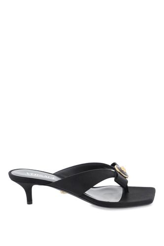 Versace Gianni Ribbon Thong Mules - Versace - Modalova