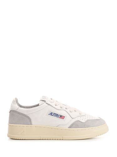 Autry Medalist Low Top Sneakers - Autry - Modalova