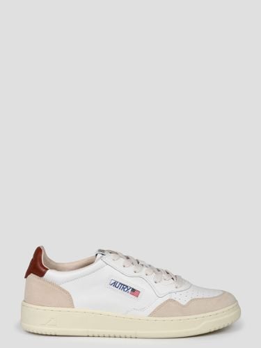 Autry Medalist Low Sneakers - Autry - Modalova