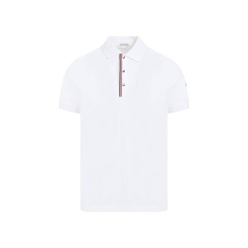 Short Sleeved Logo Patch Polo Shirt - Moncler - Modalova