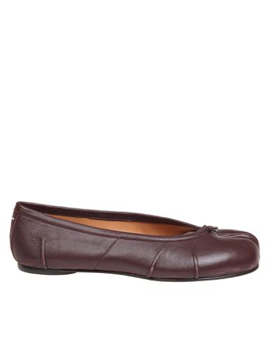 Tabi Ballerina In Brown Leather - Maison Margiela - Modalova