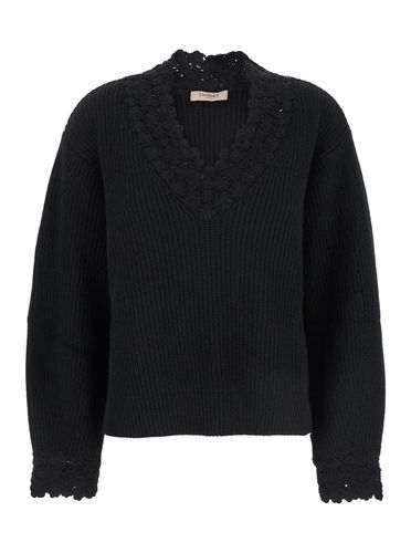 Embroidered Sweater With V-neck In Wool Blend Woman - TwinSet - Modalova