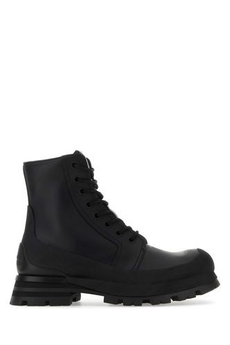 Black Leather Wander Ankle Boots - Alexander McQueen - Modalova