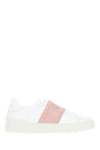 White Leather Rockstud Untitled Sneakers With Powder Pink Band - Valentino Garavani - Modalova