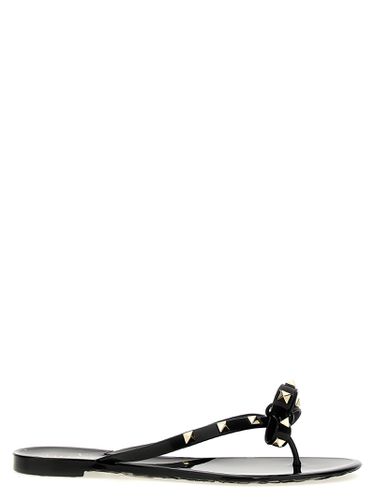 Pm Thong Rockstud Sandals - Valentino Garavani - Modalova