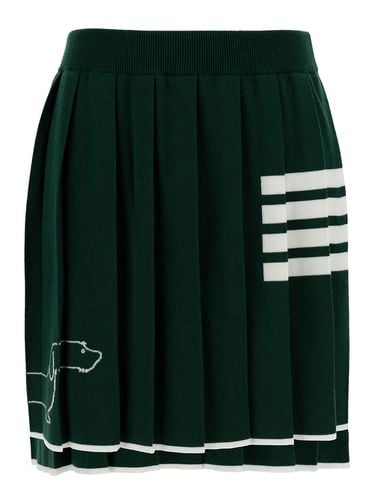 Pleated Mini-skirt With Dachshund Print And 4 Bar Detail In Wool Woman - Thom Browne - Modalova