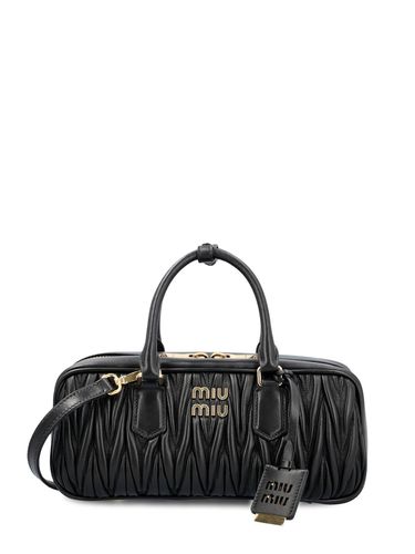 Miu Miu Matelassé Zipped Handbag - Miu Miu - Modalova