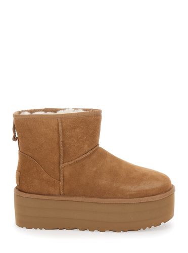 Classic Mini Platform Ankle Boots With Platform In Suede Woman - UGG - Modalova