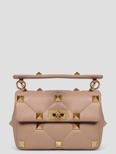 Roman Stud Shoulder Bag - Valentino Garavani - Modalova