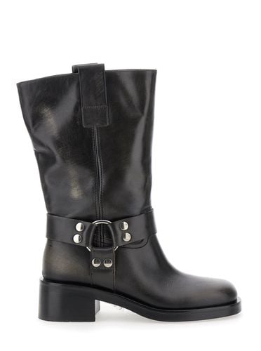 Ankle Boots With Studs And Ring In Leather Woman - Strategia - Modalova