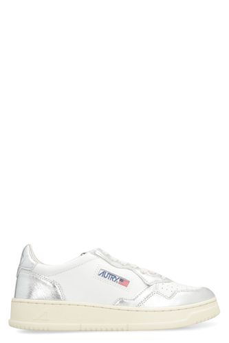 Autry Medalist Low-top Sneakers - Autry - Modalova