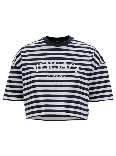 And White Cropped Striped T-shirt With Logo Print In Cotton Woman - Versace - Modalova