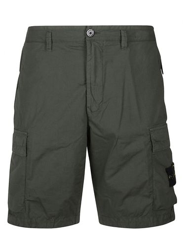 Logo Badge Cargo Shorts - Stone Island - Modalova