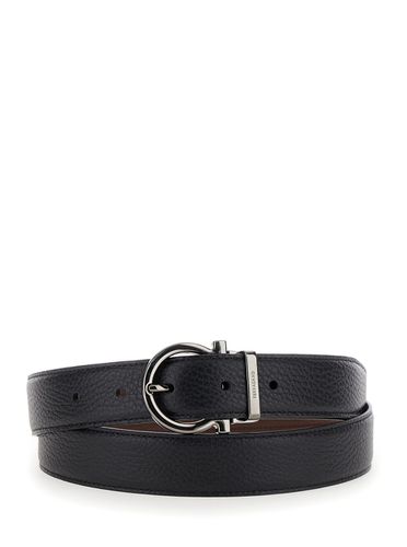 Belt With Gancini Buckle In Hammered Leather Man - Ferragamo - Modalova