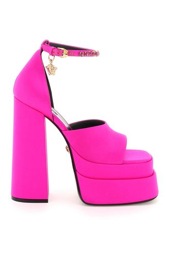 Medusa Aevitas Double Platform Sandals - Versace - Modalova