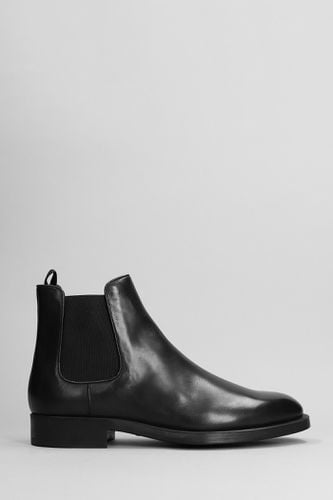Ankle Boots In Leather - Giorgio Armani - Modalova