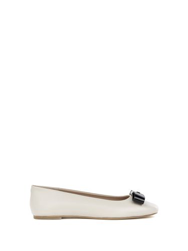 Ballerina White Black Leather - Casadei - Modalova