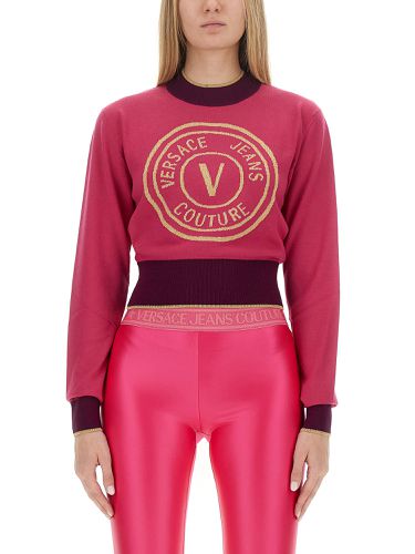 Cropped V-emblem Sweatshirt - Versace Jeans Couture - Modalova