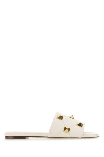 Ivory Nappa Leather Roman Stud Slippers - Valentino Garavani - Modalova