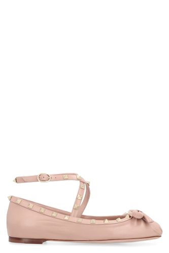 Rockstud Leather Ballet Flats - Valentino Garavani - Modalova