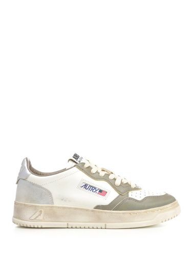 Medalist Low Super Vintage Sneakers - Autry - Modalova