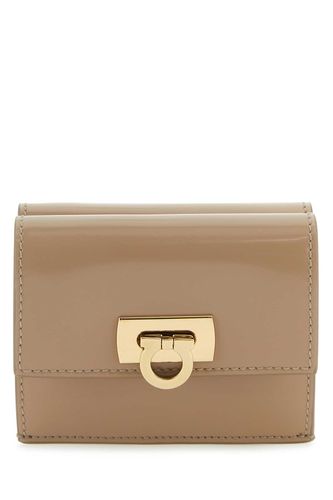 Ferragamo Beige Leather Wallet - Ferragamo - Modalova