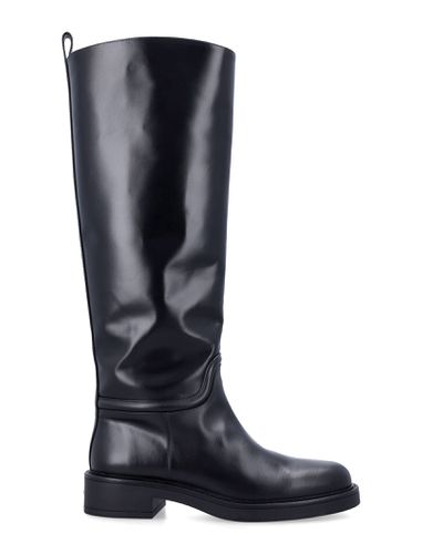 Stuart Weitzman Celia Riding Boots - Stuart Weitzman - Modalova