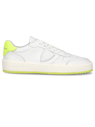 Nice Sneaker And Neon Yellow - Philippe Model - Modalova