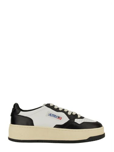 Medalist Platform Low Sneakers - Autry - Modalova