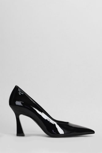 Vinnie 85 Pumps In Patent Leather - Stuart Weitzman - Modalova