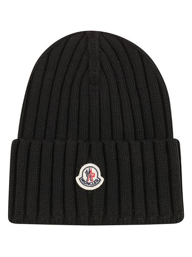 Moncler Logo Patch Ribbed Beanie - Moncler - Modalova