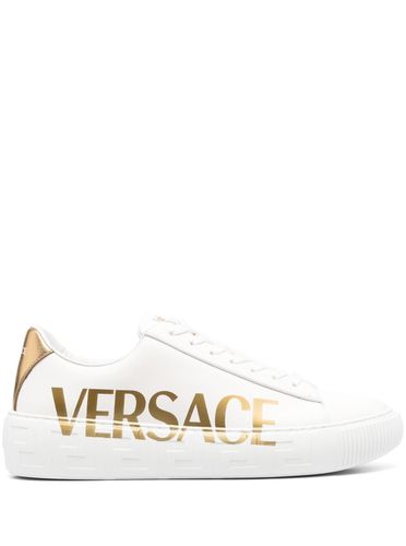 Low-top Sneakers With Logo And Greca Motif In Leather Man - Versace - Modalova