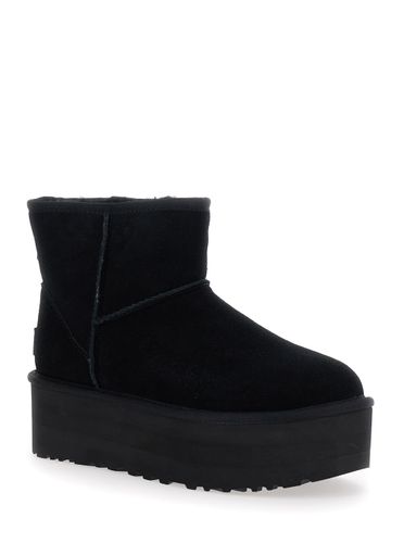 Classic Mini Platform Ankle Boots With Platform In Suede Woman - UGG - Modalova