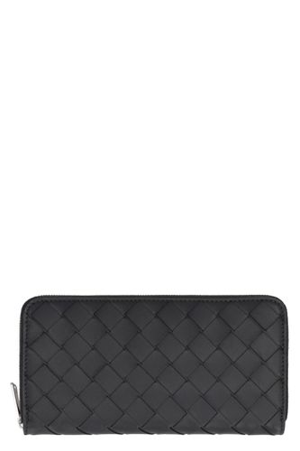 Intrecciato Zipped Wallet - Bottega Veneta - Modalova