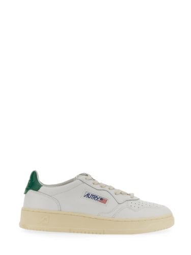 Autry Medalist Low Sneakers - Autry - Modalova