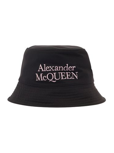 And White Reversible Bucket Hat With Logo Embroidery In Polyamide Man - Alexander McQueen - Modalova