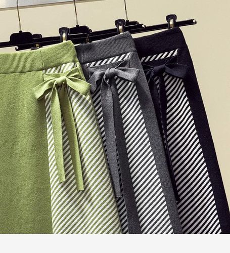 Women's Elastic Waist Knit Skirt - musthaveskirts - Modalova