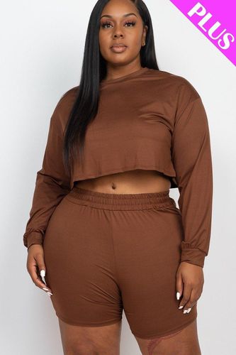 Plus Size Cozy Crop Top And Shorts Set - KandyKouture - Modalova