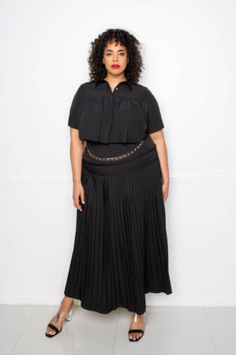 Pleated Cropped Shirt And Maxi Skirt Set - KandyKouture - Modalova