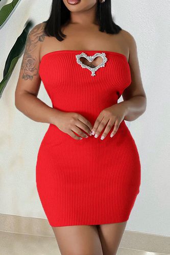 Red Strapless Rhinestone Heart Sexy Fitted Dress - AMIClubwear - Modalova