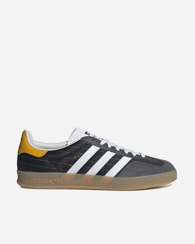 Gazelle Indoor 40 2/3 - CBLACK/FTWWHT/GUM3 - Adidas Ori - Modalova